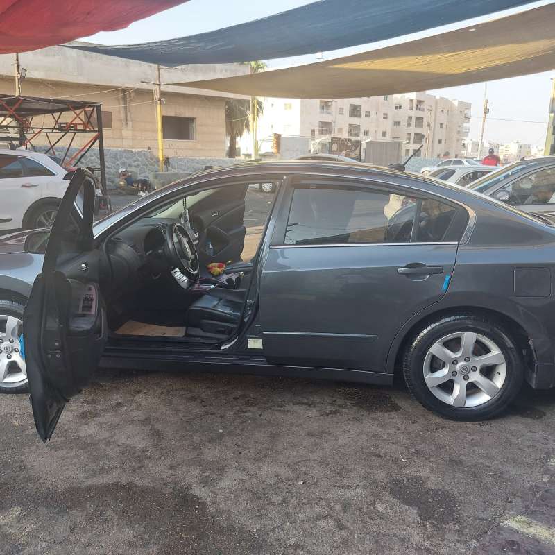 التيما ٢٠٠٨ ممشى قليل للبيع