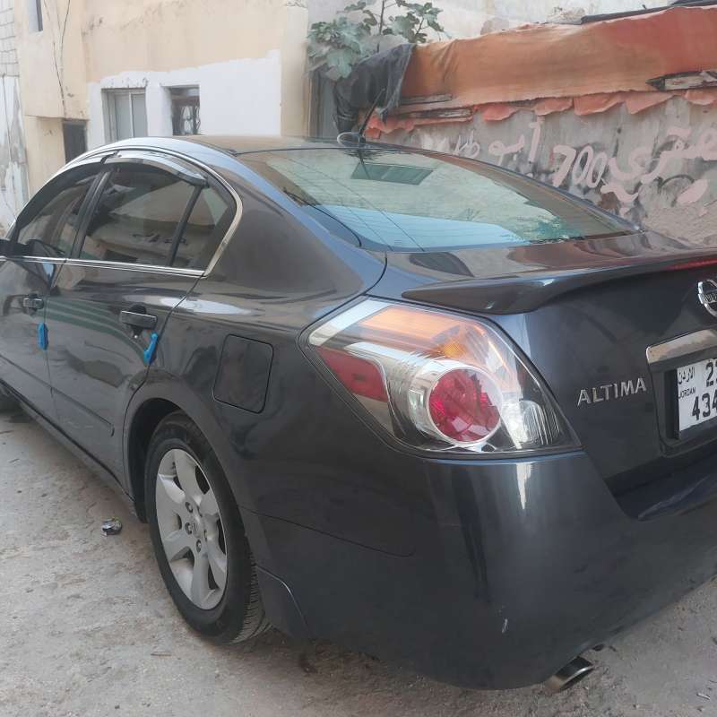التيما ٢٠٠٨ ممشى قليل للبيع