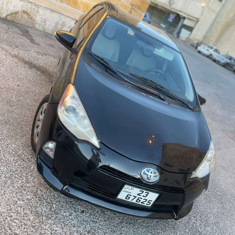 بريوس c 2013 بحالة الوكاله