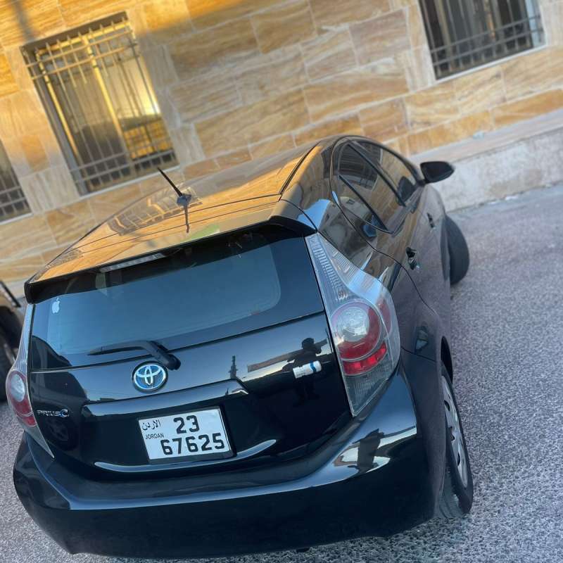بريوس c 2013 بحالة الوكاله