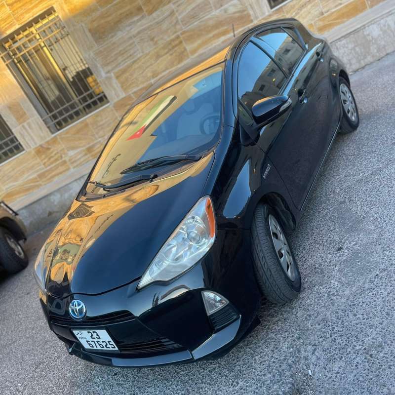 بريوس c 2013 بحالة الوكاله