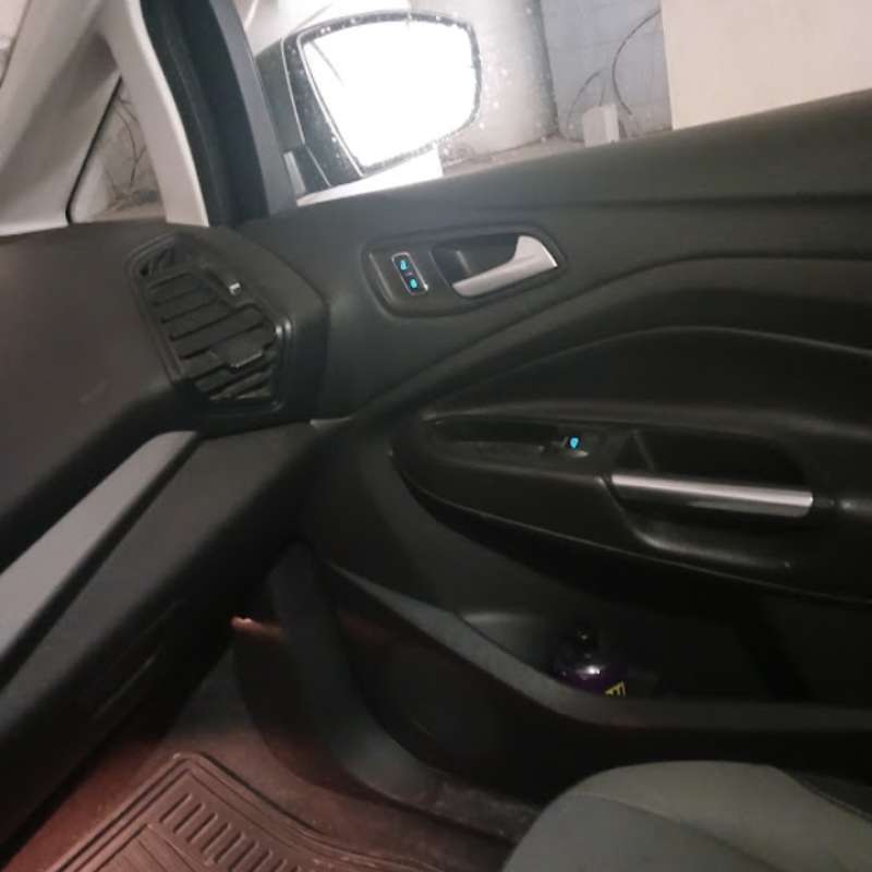 فورد سي ماكس موديل2015بحالة ممتازة للبيع