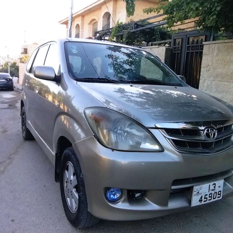 تويوتا افانزا للبيع 