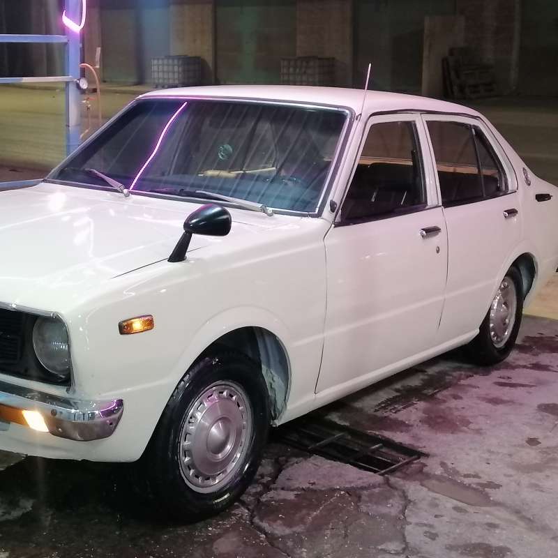 تويوتا كورولا 1977 للبيع