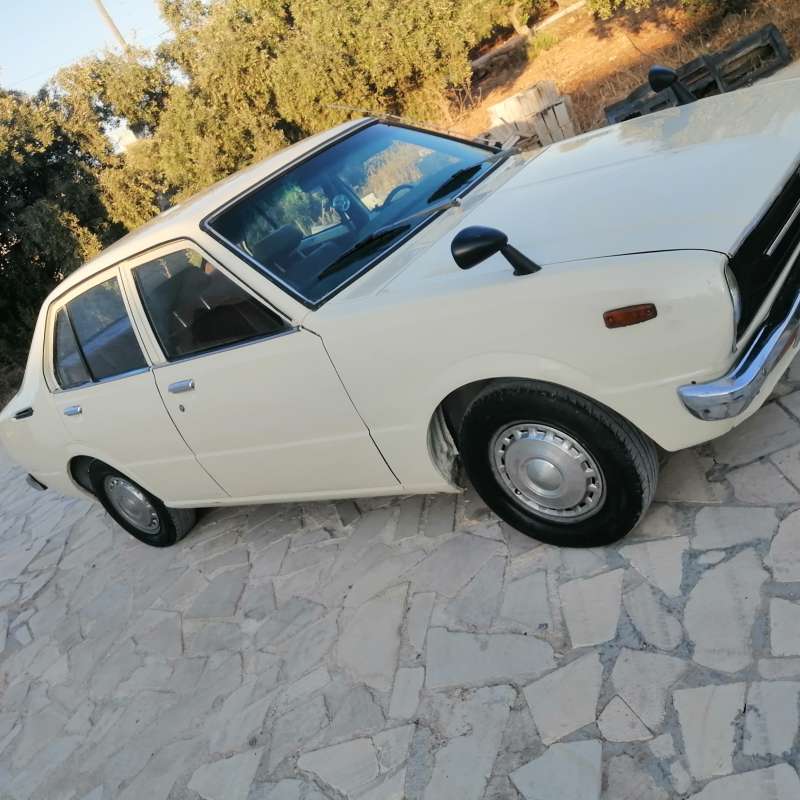 تويوتا كورولا 1977 للبيع