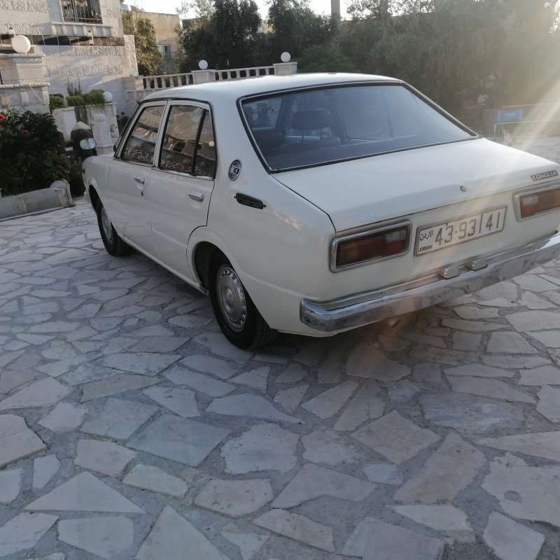 تويوتا كورولا 1977 للبيع