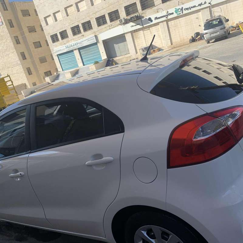 تباع العلب