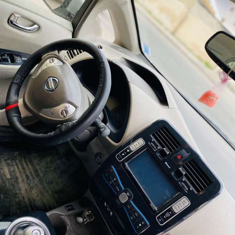 نيسان ليف للبيع او البدل