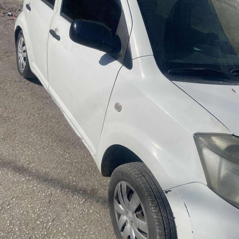 دايهاتسو سيريون ٢٠١٢ للبيع
