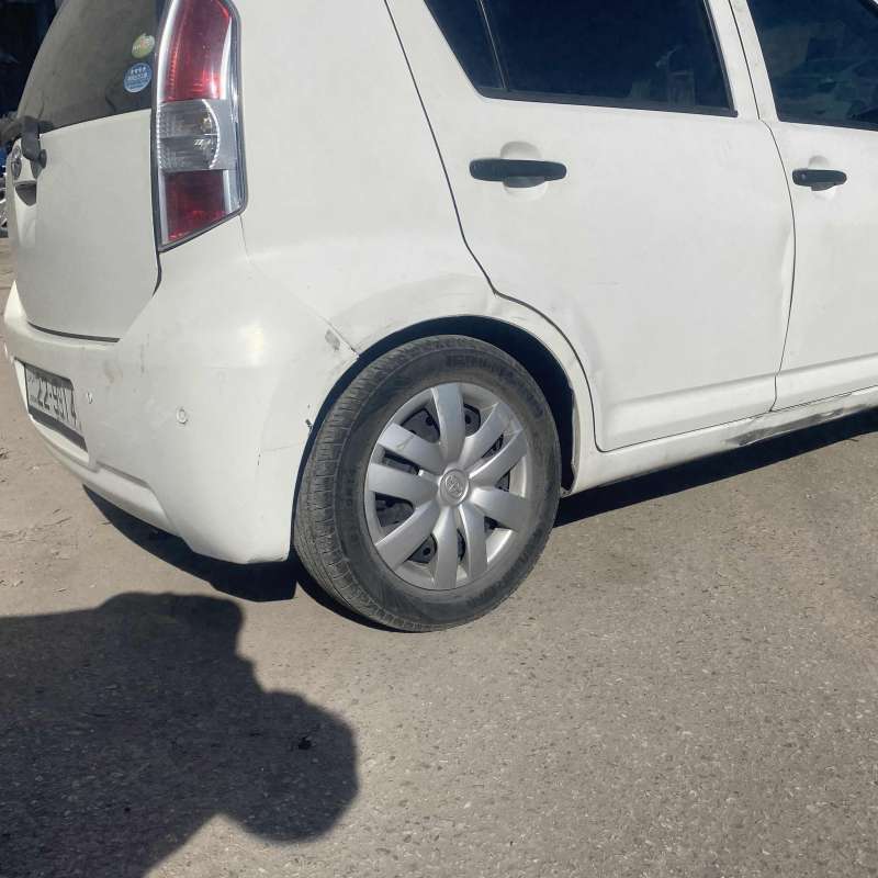 دايهاتسو سيريون ٢٠١٢ للبيع