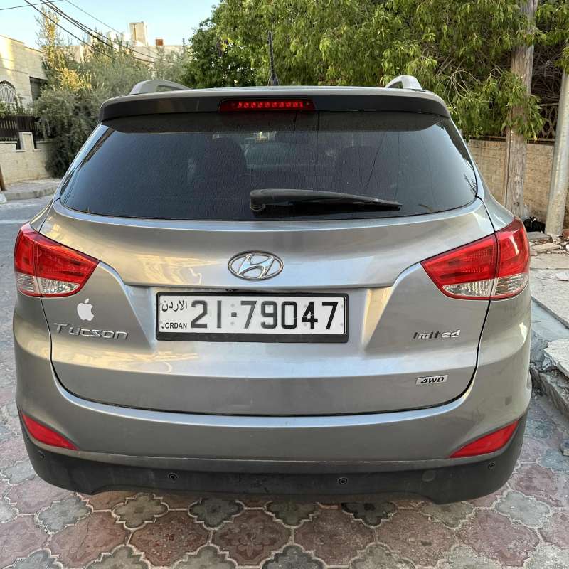 السيارة صلاة النبي مش ناقصها أشي  وارد خليجي ماتور  2400cc قوي واقتصادي والشرا ما بنقصر معه
