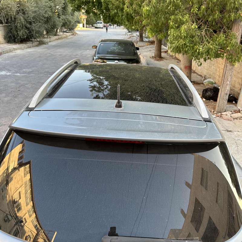 السيارة صلاة النبي مش ناقصها أشي  وارد خليجي ماتور  2400cc قوي واقتصادي والشرا ما بنقصر معه