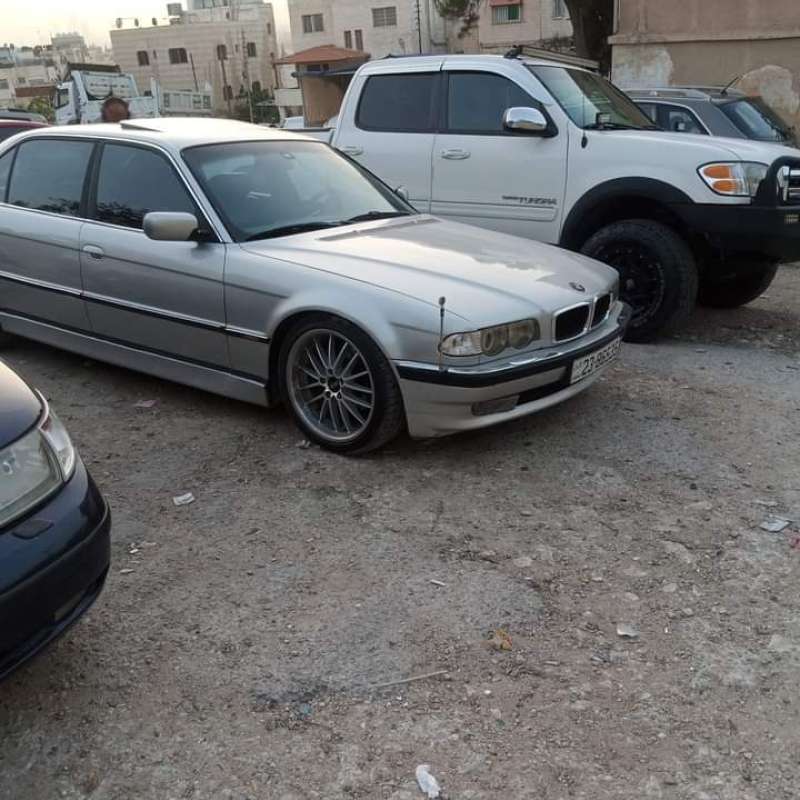 للبيع او بدل على سعر اقل مع دفع الفرق كا