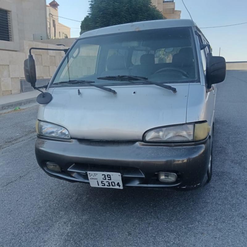 باص H100 موديل ٢٠٠٠ بحالة جيدة