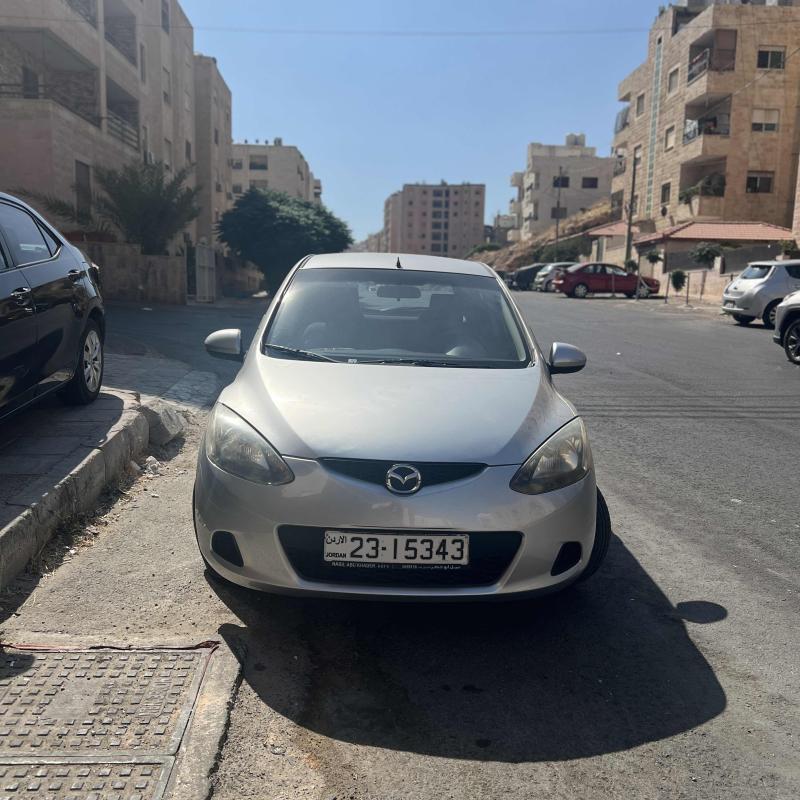 مازدا زوم ٢ بحالة ممتازة ممشى قليل