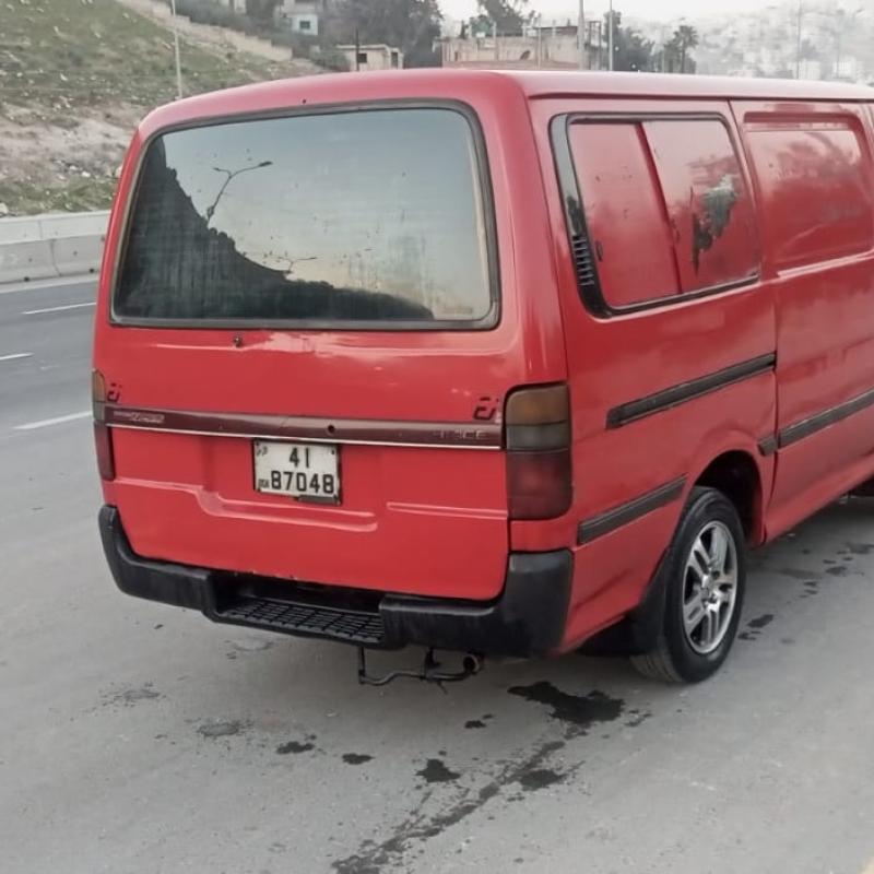 فان تويوتا هايس ١٩٩٥ أربعة جيدللبيع