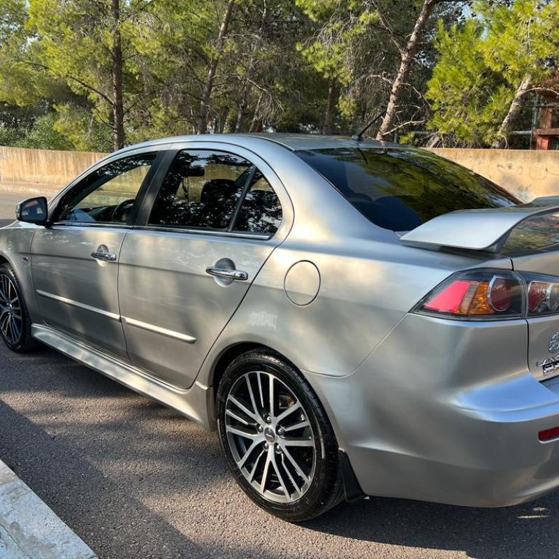 متسوبيشي لانسر Gt 