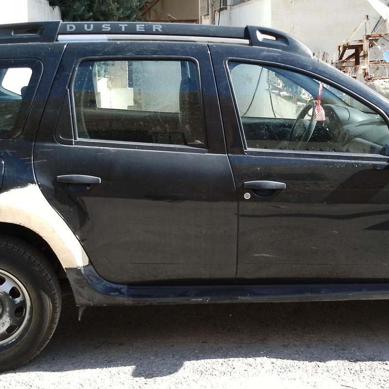 سيارة جيب ٢٠١٥بدها صيانة بودي بس 