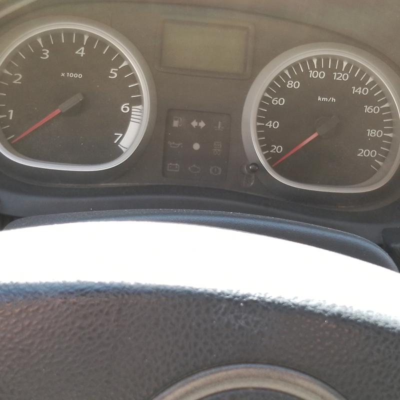 سيارة جيب ٢٠١٥بدها صيانة بودي بس 