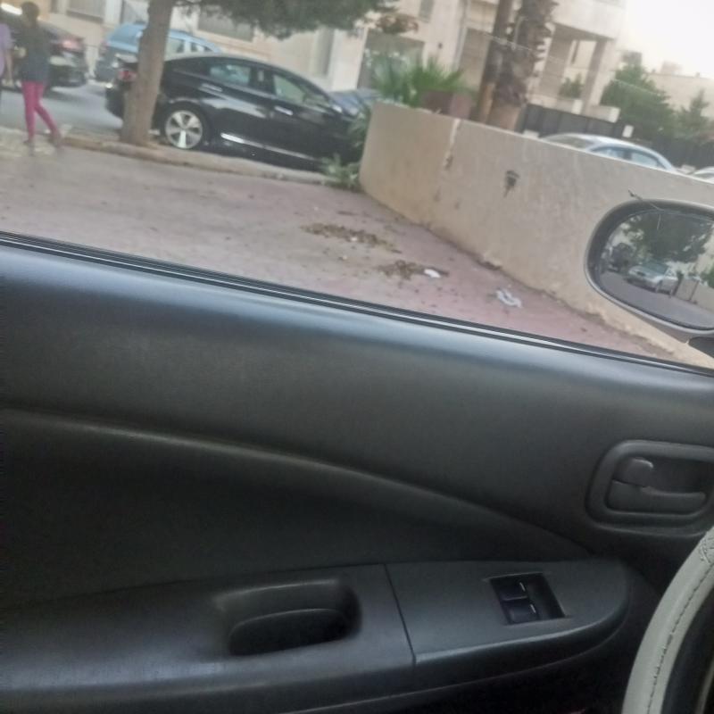 نيسان صني 2011