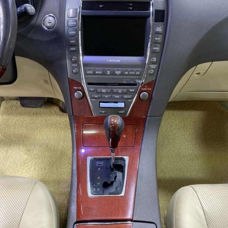 لكزس es350 موديل 2010 وكاله 