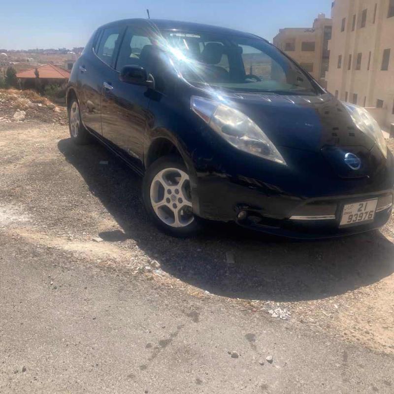 نيسان ليف للبيع فحص ٤ جيد