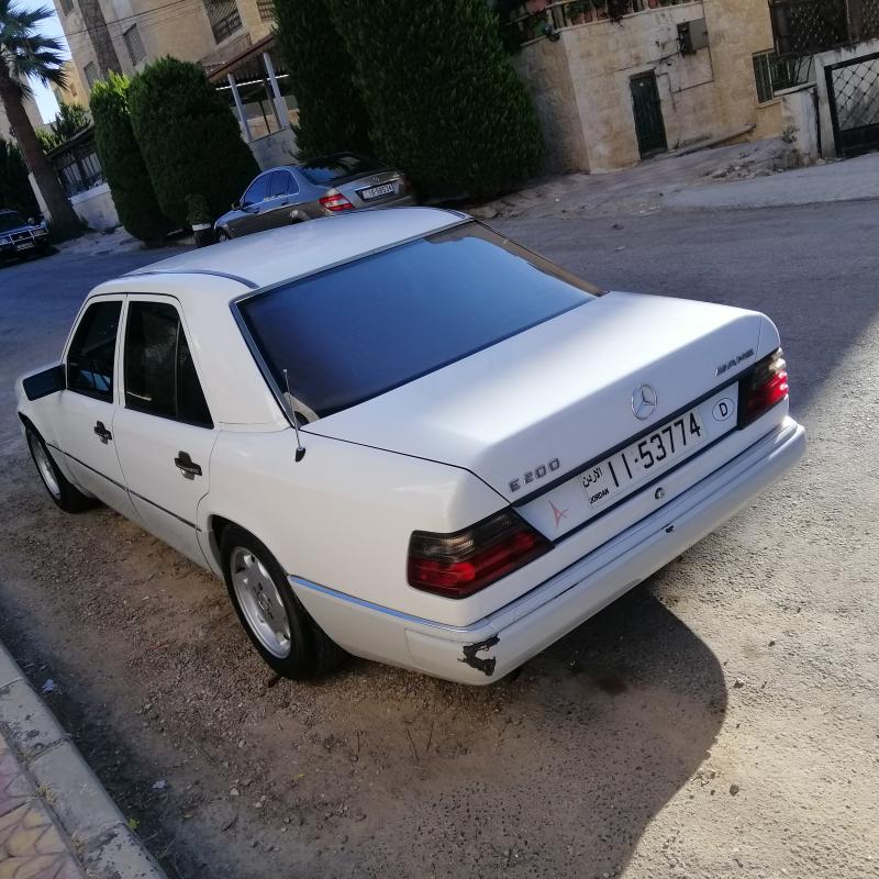 مرسيدس بطة 