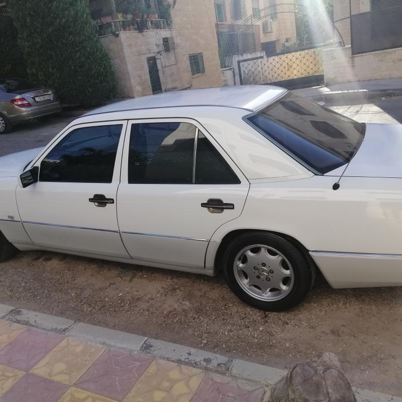 مرسيدس بطة 