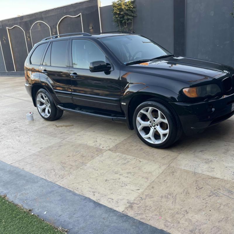سيارة X5 للبيع 