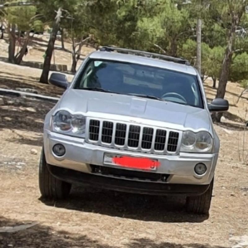 جيب شيروكي موديل 2006