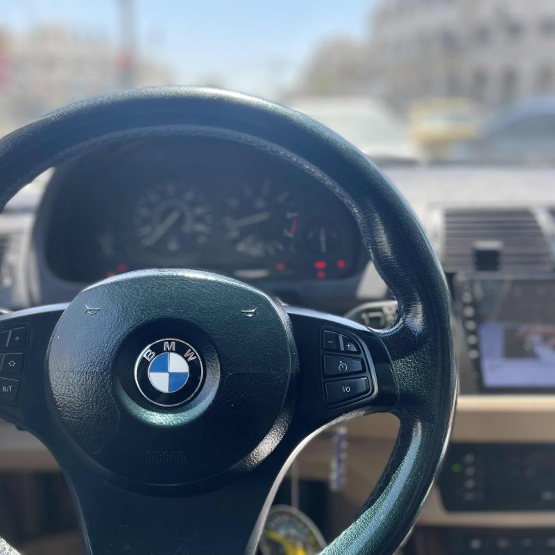 سيارة X5 للبيع 