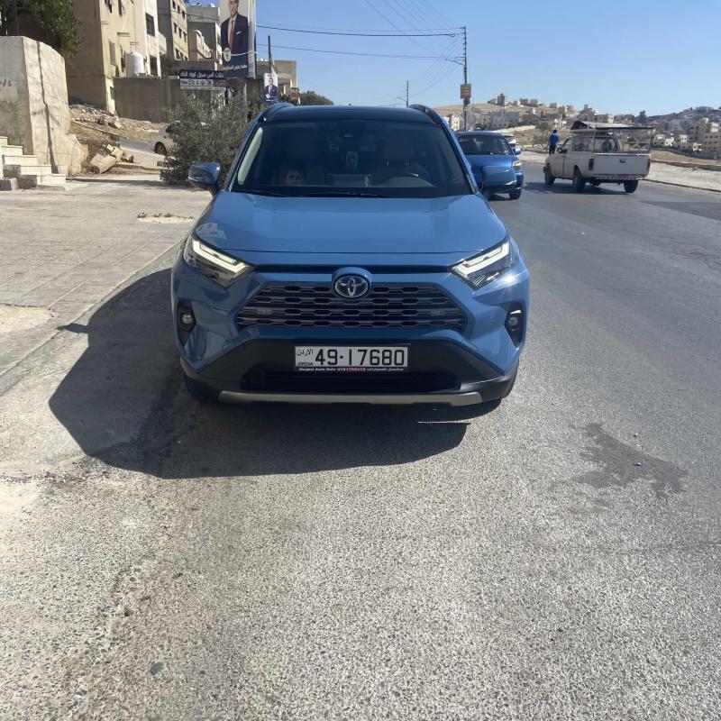 تويوتا راف فور 