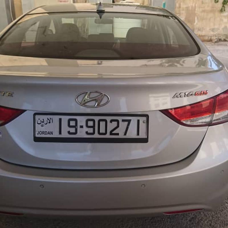 هيونداي افانتي 2012