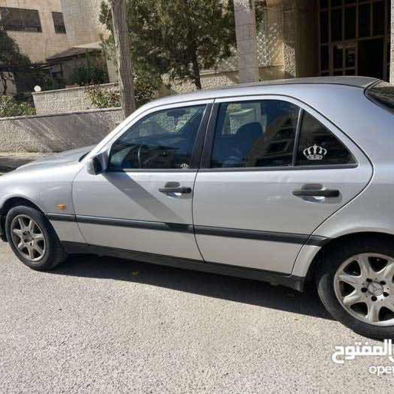 مرسيدس c200