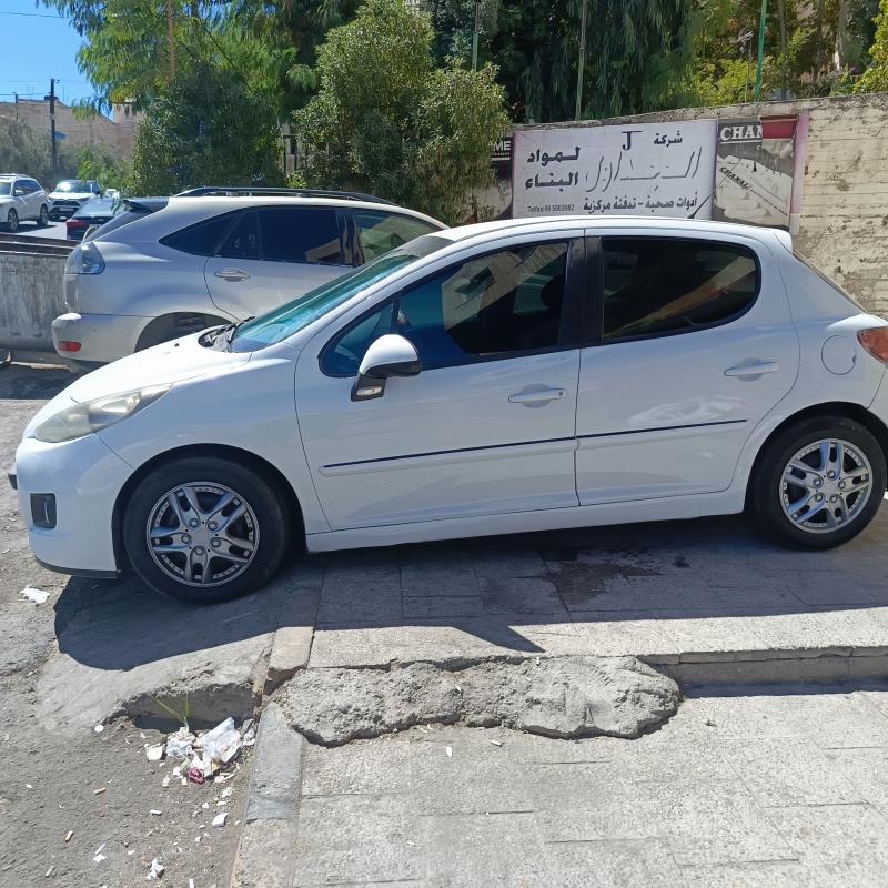 بيجو 207