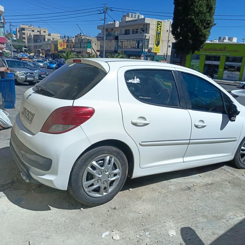 بيجو 207