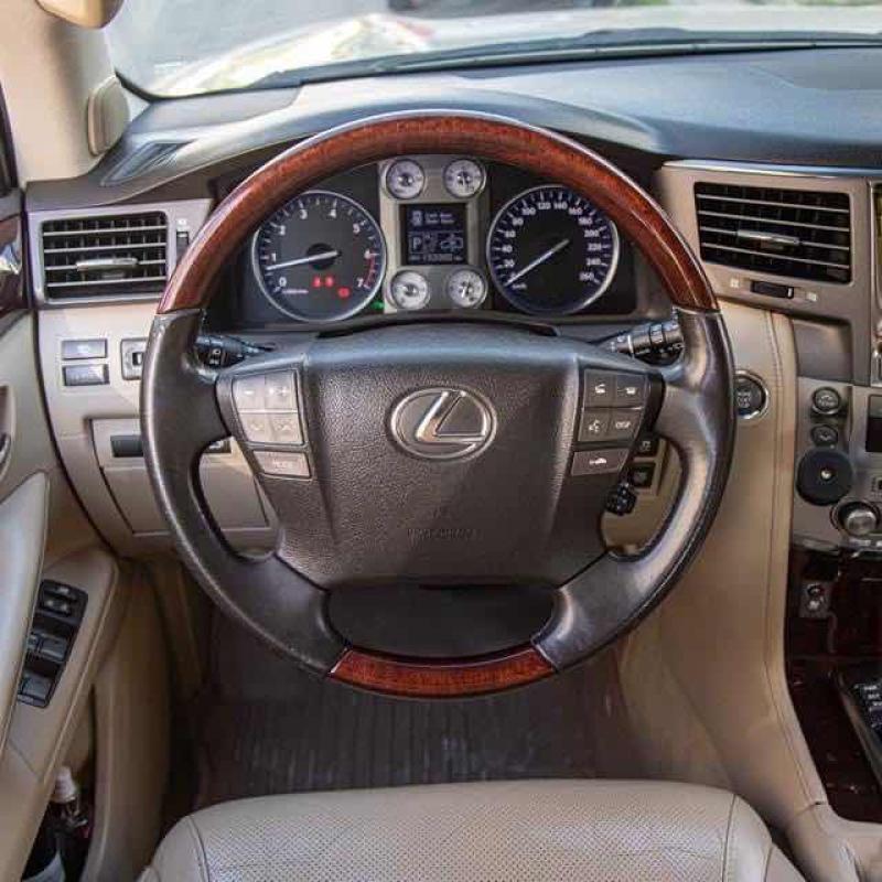 Lexus lx 5700 2010 