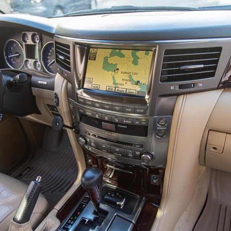 Lexus lx 5700 2010 