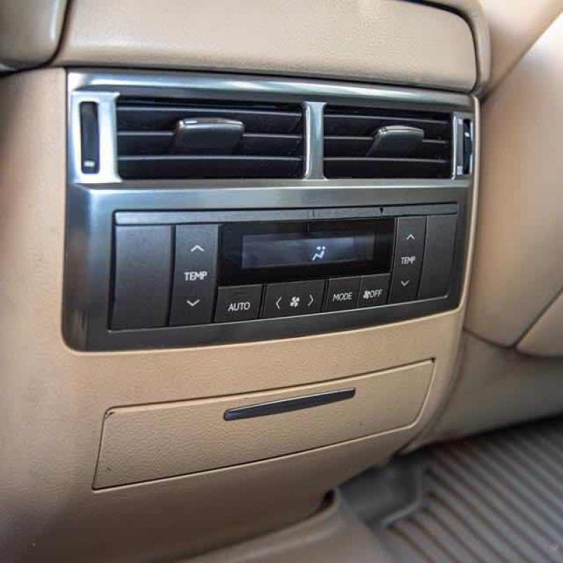 Lexus lx 5700 2010 