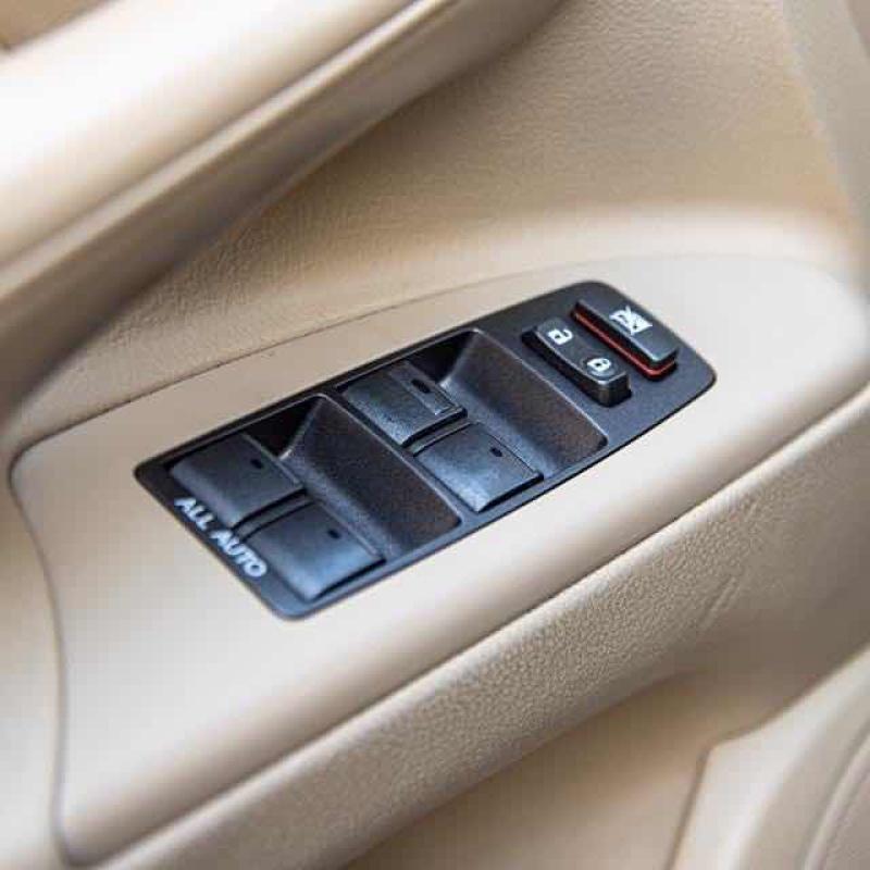 Lexus lx 5700 2010 