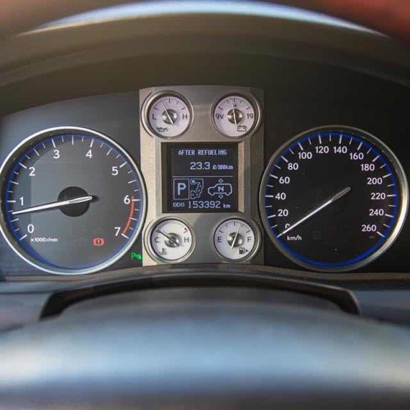 Lexus lx 5700 2010 