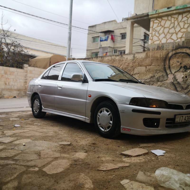 متسوبيشي لانسر 