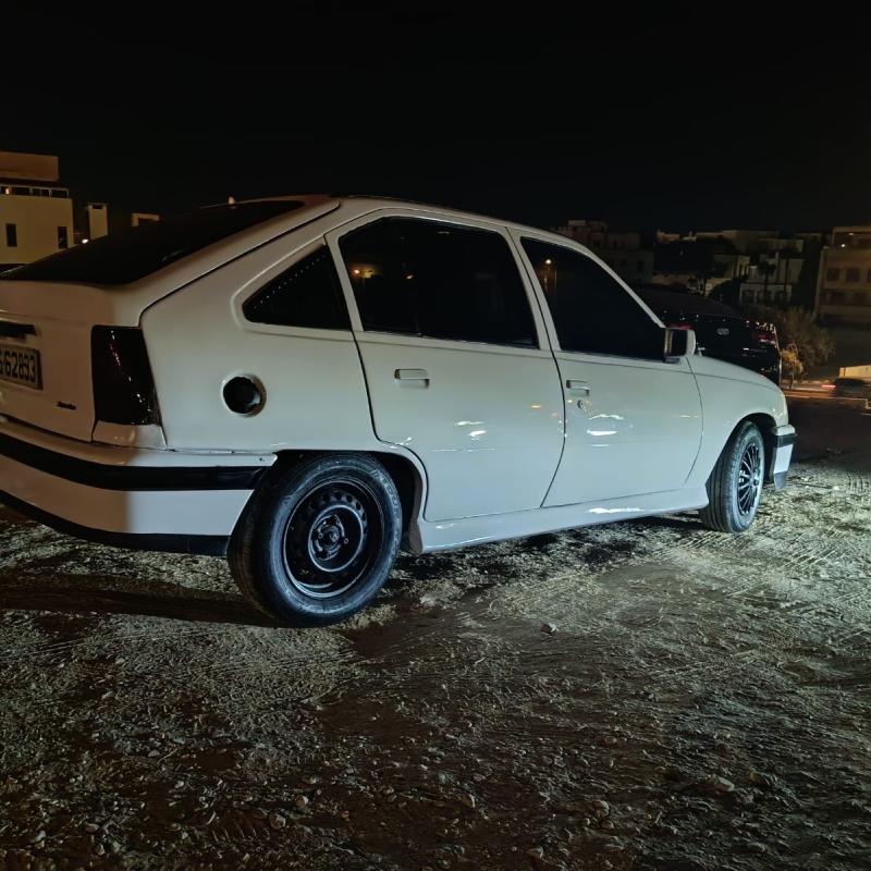 اوبل كاديت هاتشباك موديل ١٩٩١