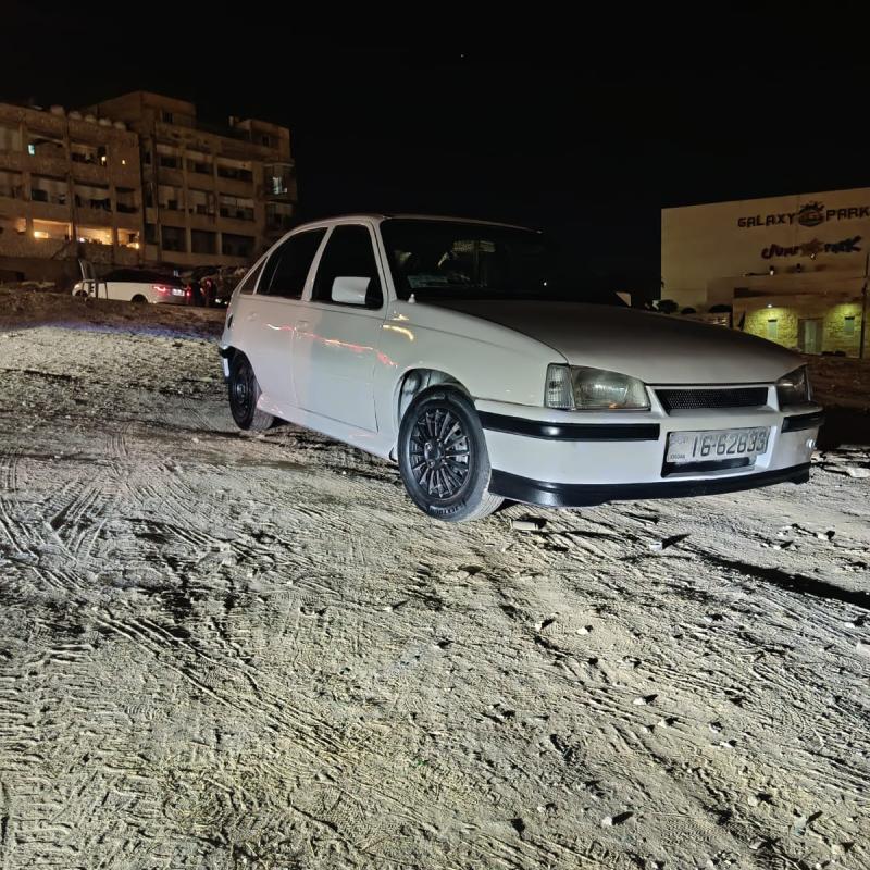 اوبل كاديت هاتشباك موديل ١٩٩١