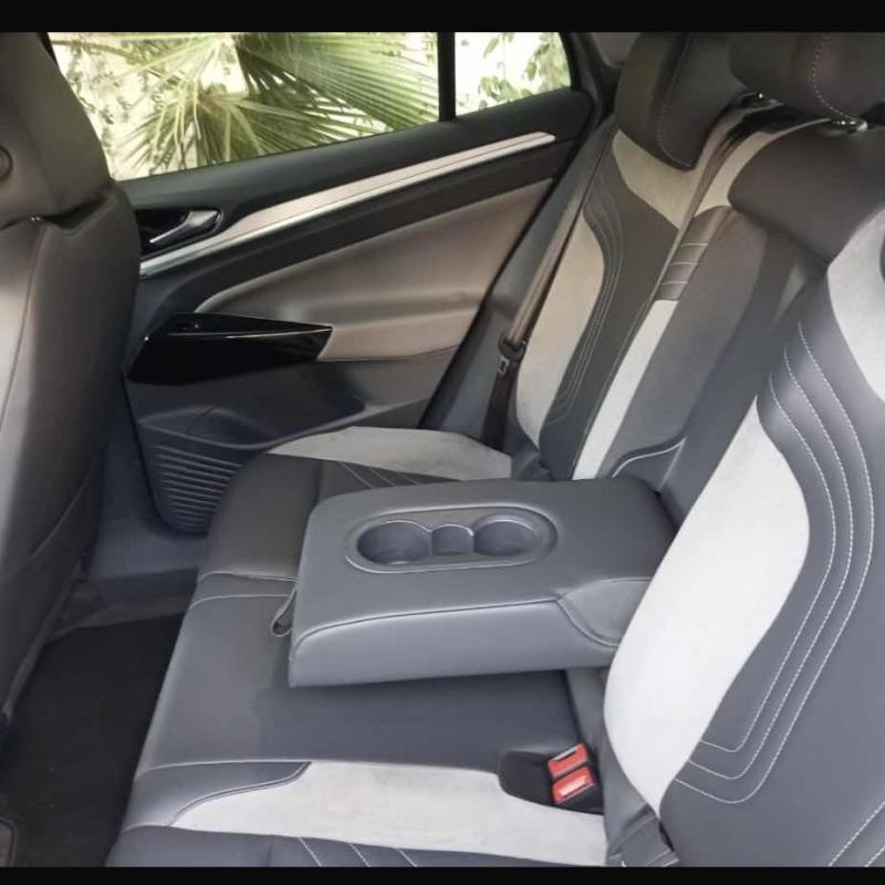 ID4 pro piano black 2021