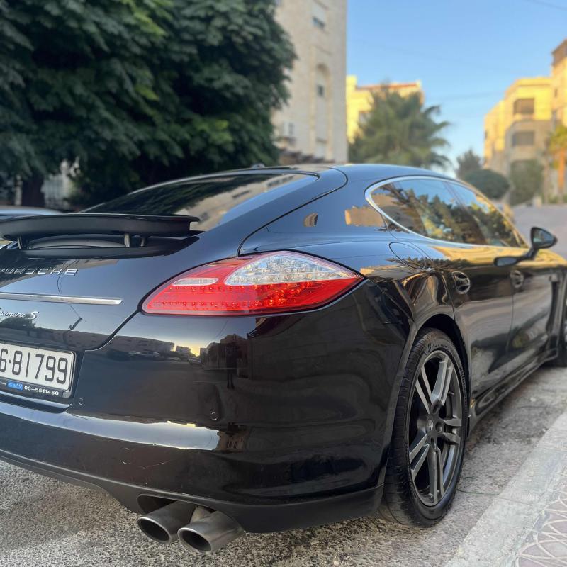 بورش باناميرا ٢٠١٠