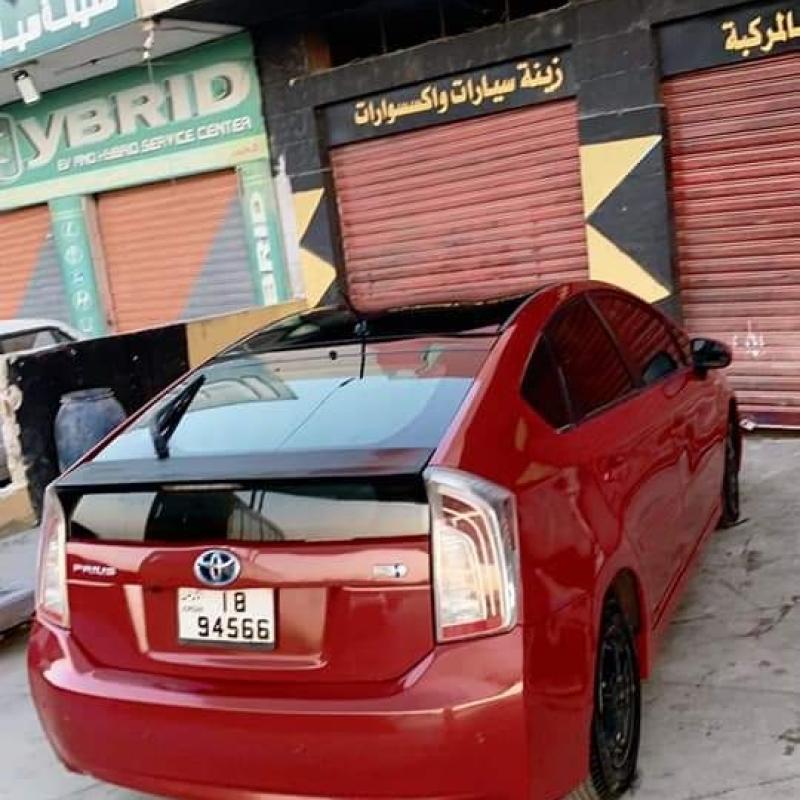 تويوتا بريوس 2012 للبيع