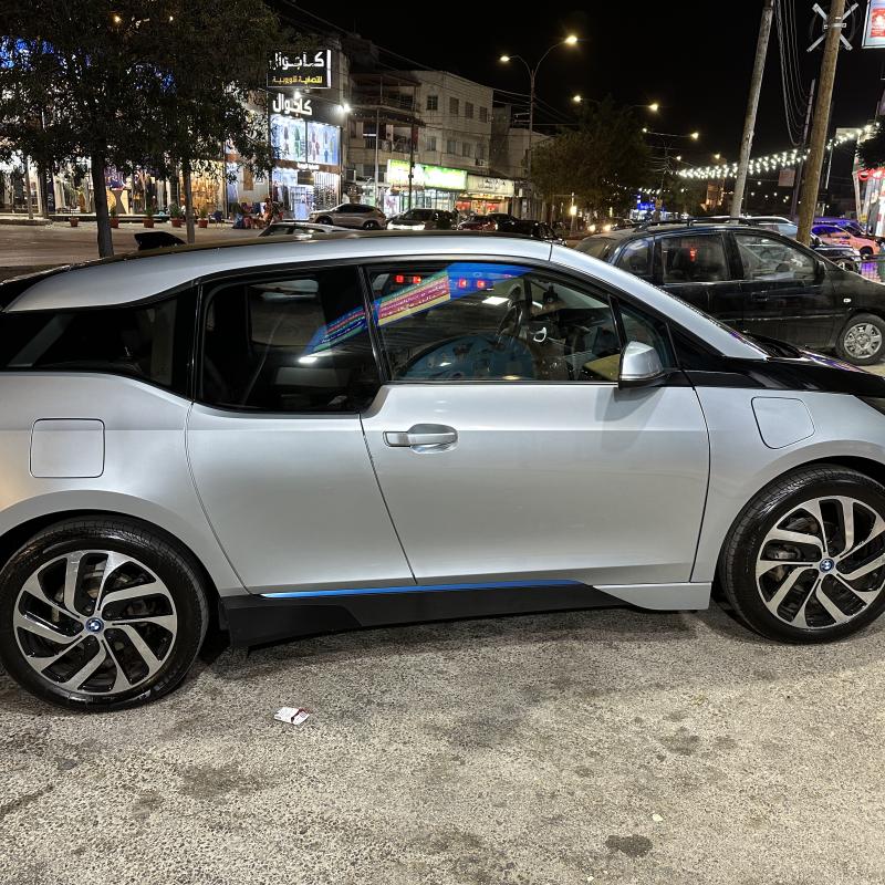 BMW i3 كهرباء و بنزين