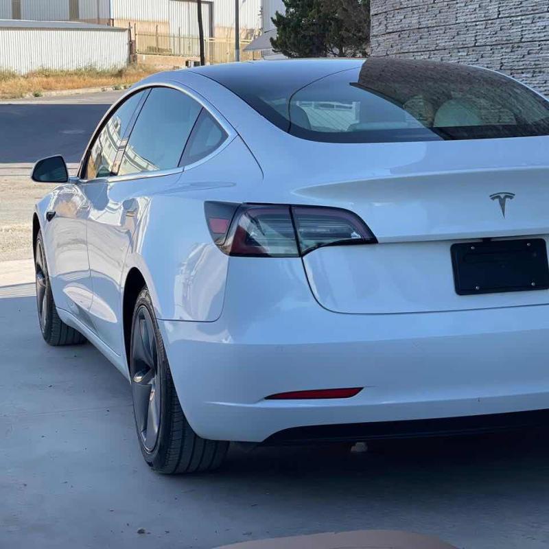 Tesla model 3 sp 2020