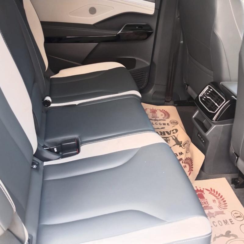 VolkswagenID 6CROZZPURE+